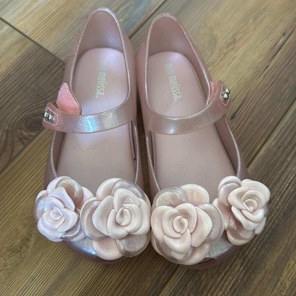 Mini Melissa pink flowers shoes. Size 10